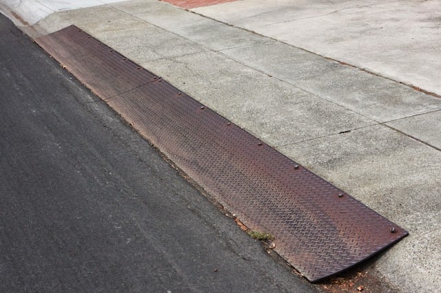 Steel curb ramp